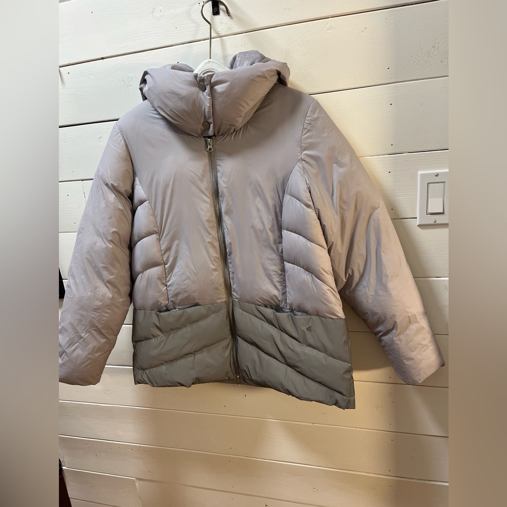 CREAM PUFFER JACKET – SIZE 40 (M) - Picture 4 of 10